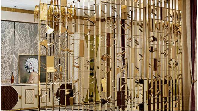 用不銹鋼無指紋板制作成的會所屏風(fēng)！美極了!